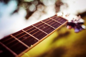 Read more about the article Guitar Sliding: Different Guitar Slide Techniques